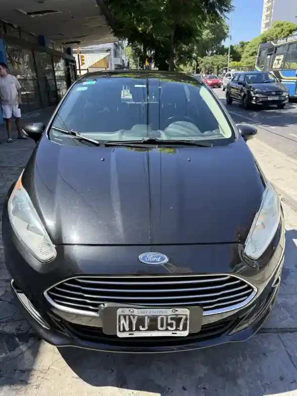 Ford Fiesta Kinetic 1.6 Se Plus Powershift 120Cv 2014 - foto 5