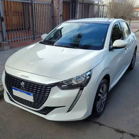 Peugeot 208 2021 - foto 1