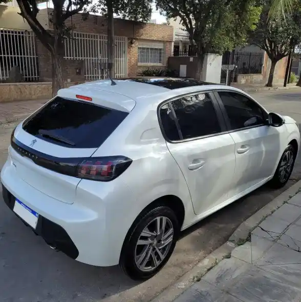 Peugeot 208 1.6 Allure 2021 - foto 2