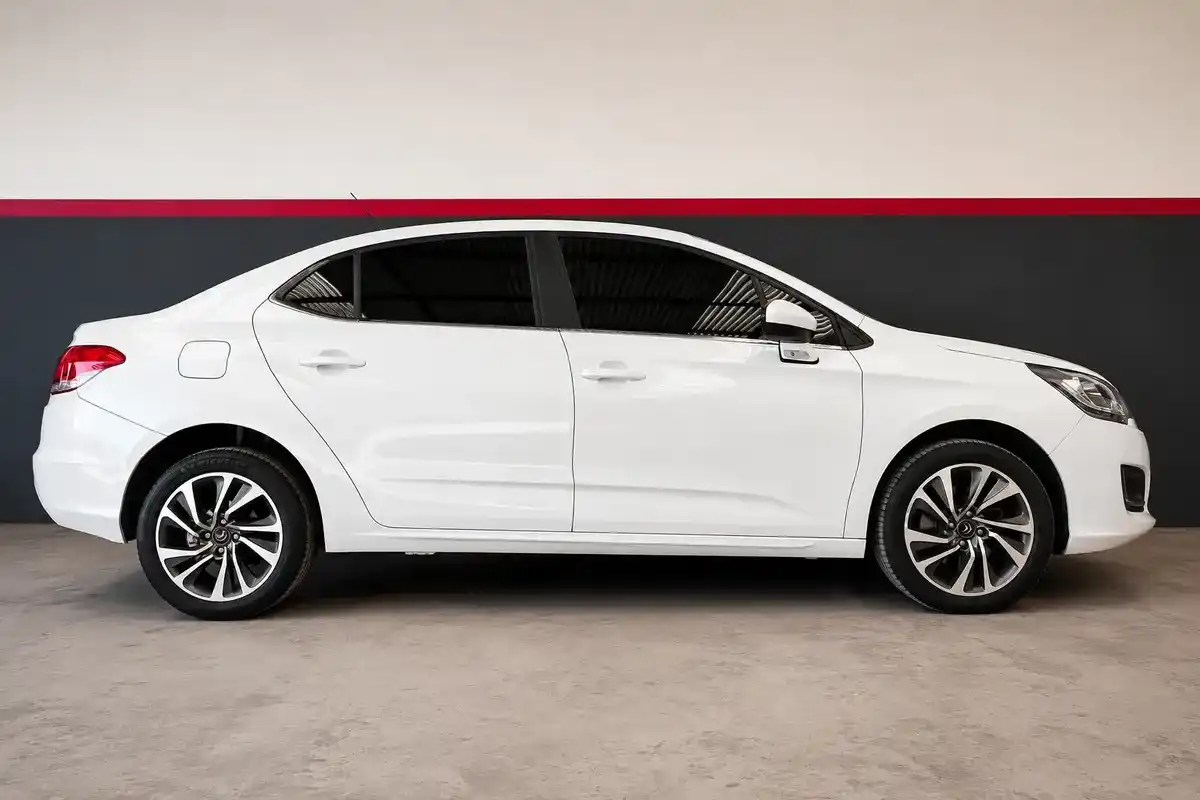Citroën C4 Lounge 1.6 Thp 165 At6 Feel 2017 - foto 4
