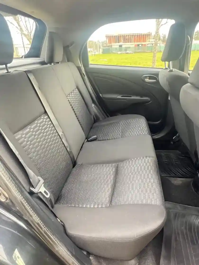 Toyota Etios 1.5 Xls Mt 2014 - foto 4