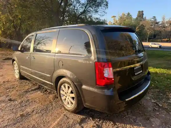 Chrysler Town &Amp; Country 3.6 Limited Atx 2012 - foto 3