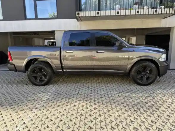 Ram 1500 5.7 Laramie Atx V8 2017 - foto 3