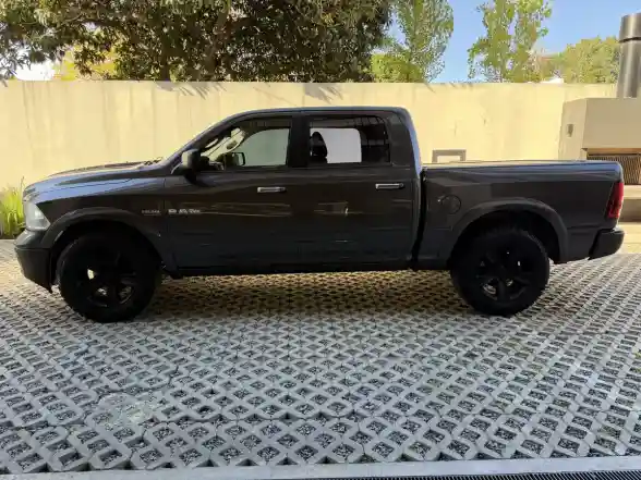 Ram 1500 5.7 Laramie Atx V8 2017 - foto 4
