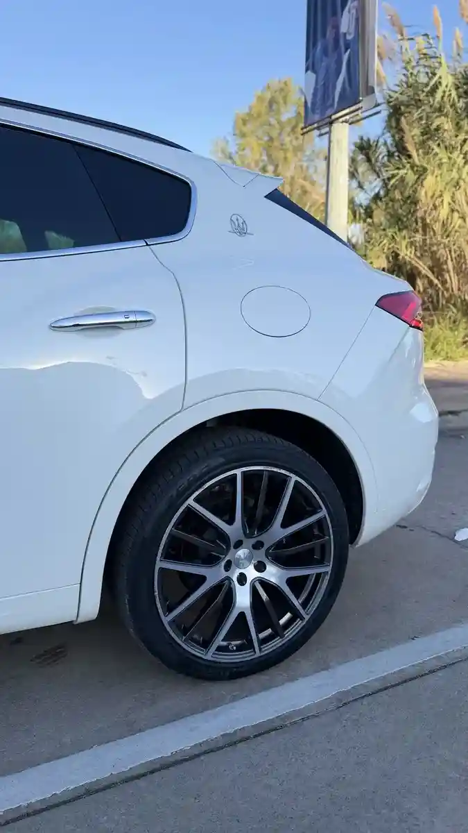 Maserati Levante 3.0 Biturbo S Q4 430Cv 2018 - foto 4