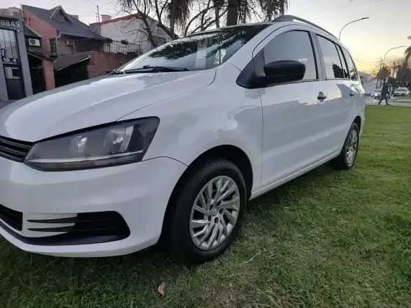 Volkswagen Suran 1.6 Comfortline 101Cv 2018 - foto 2