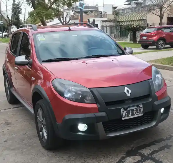 Renault Sandero Stepway 1.6 Rip Curl 105Cv 2013 - foto 2