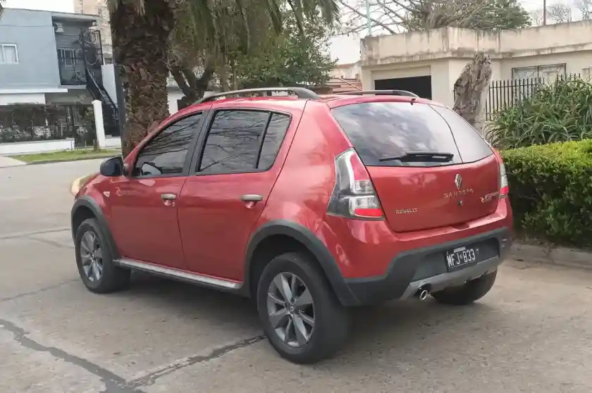 Renault Sandero Stepway 1.6 Rip Curl 105Cv 2013 - foto 5