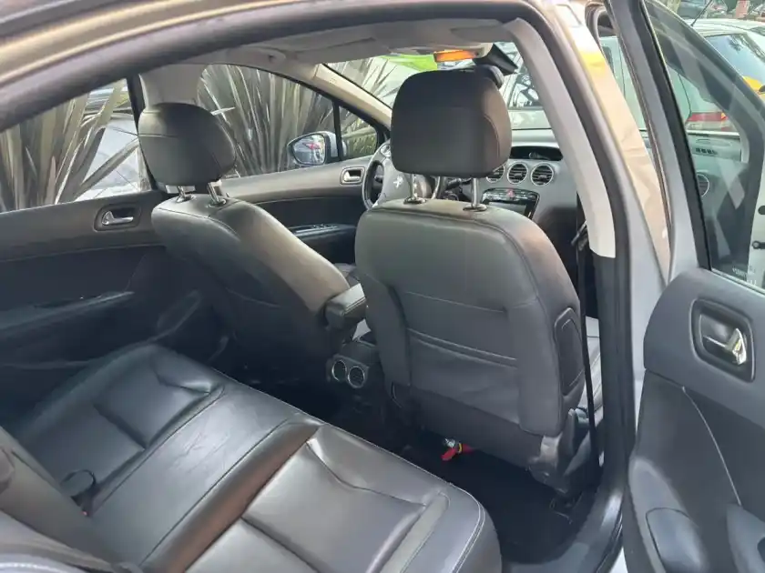 Peugeot 408 1.6 Feline Hdi 115Cv 2017 - foto 2