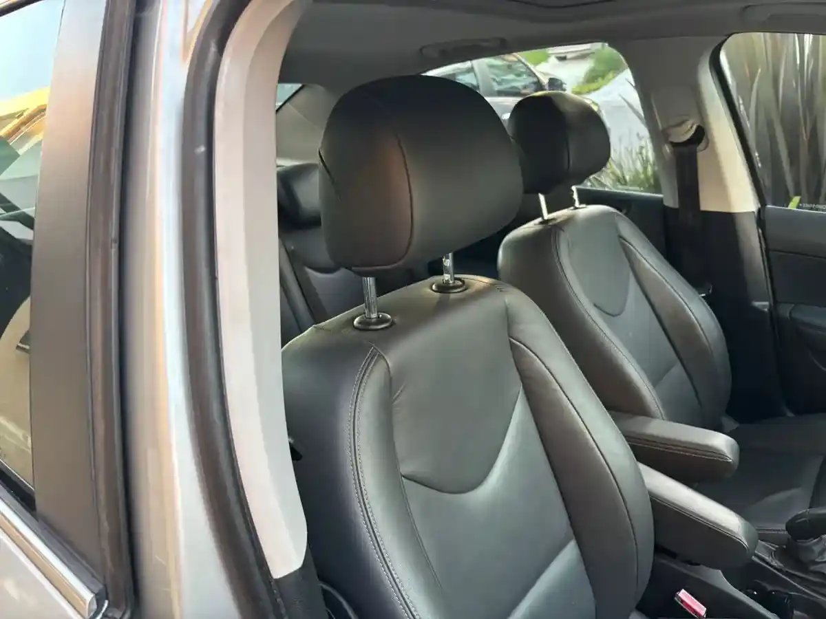 Peugeot 408 1.6 Feline Hdi 115Cv 2017 - foto 5