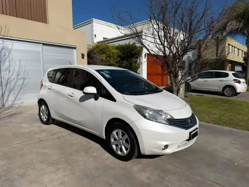 Nissan Note 1.6 Advance 107Cv 2015 - foto 3