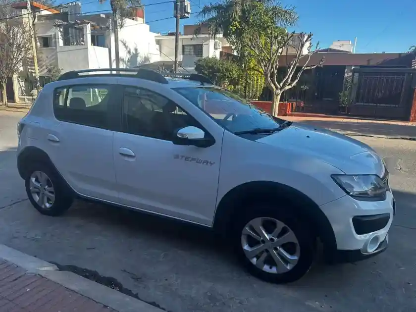 Renault Sandero Stepway 1.6 Privilege 105Cv 2018 - foto 3