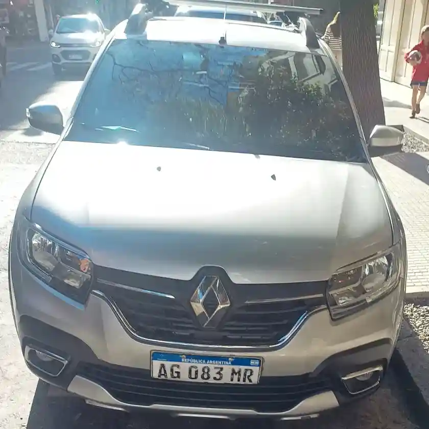 Renault Stepway 1.6 16V Intens C.a.b 2023 - foto 1