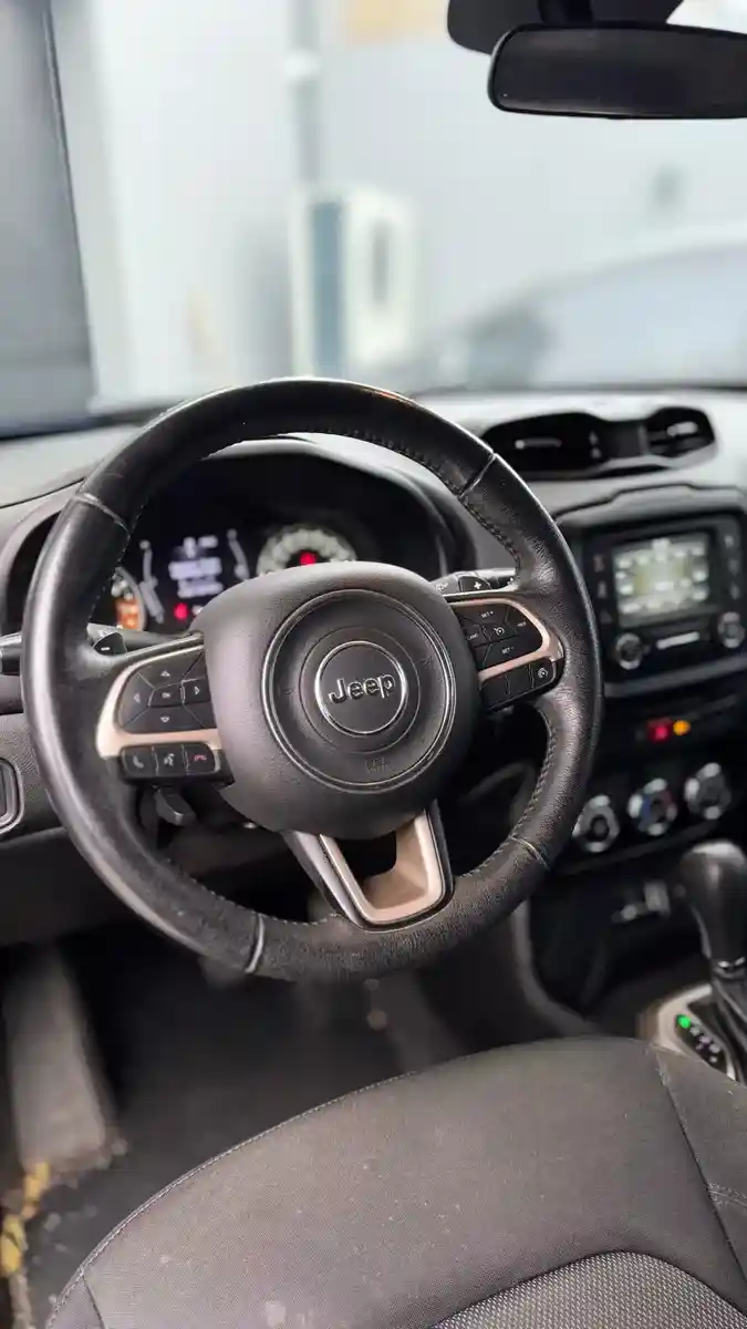 Jeep Renegade 1.8 Sport At 2018 - foto 2