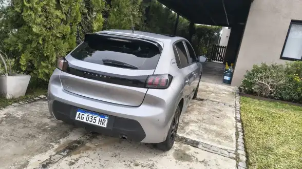 Peugeot 208 1.6 Style 2023 - foto 3