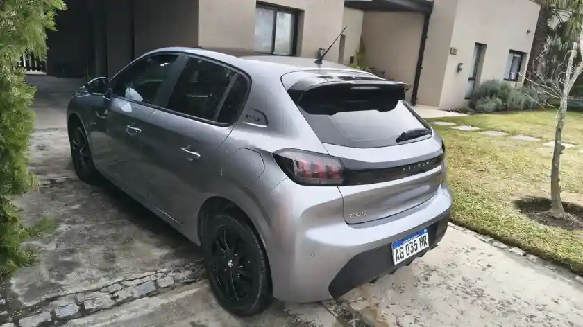 Peugeot 208 1.6 Style 2023 - foto 5