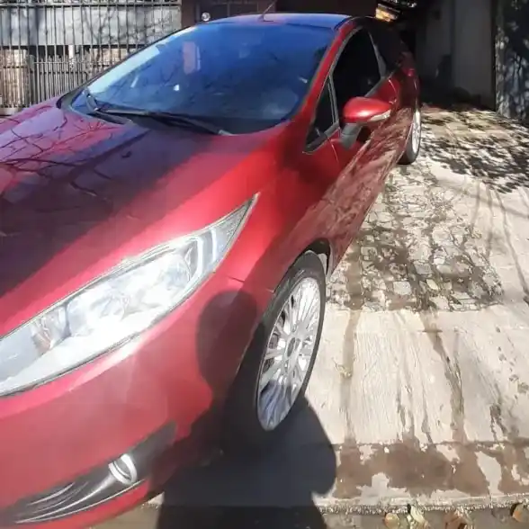 Ford Fiesta Kinetic 2014 - foto 1