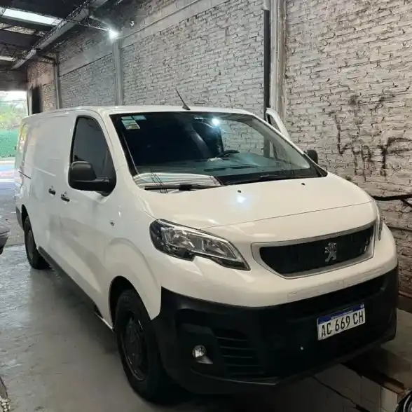 Peugeot Expert 2019 - foto 1