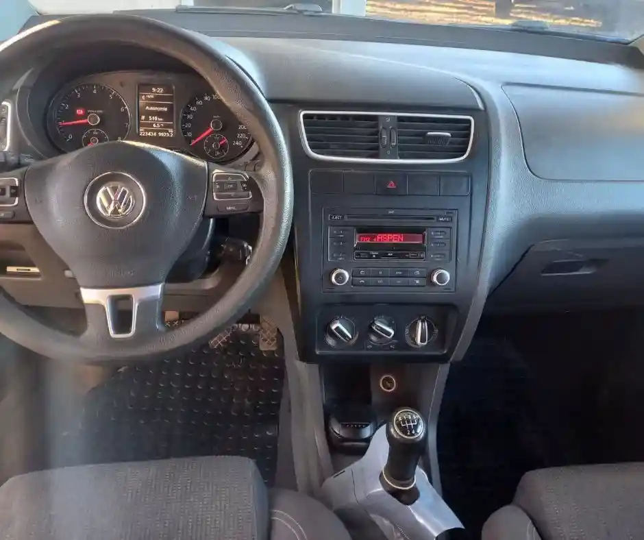 Volkswagen Suran 1.6 Trendline 2013 - foto 2
