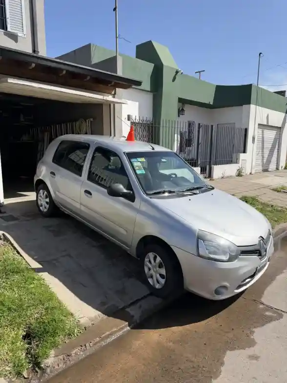 Renault Clio Mío 5 Puertas Confort 2013 - foto 3