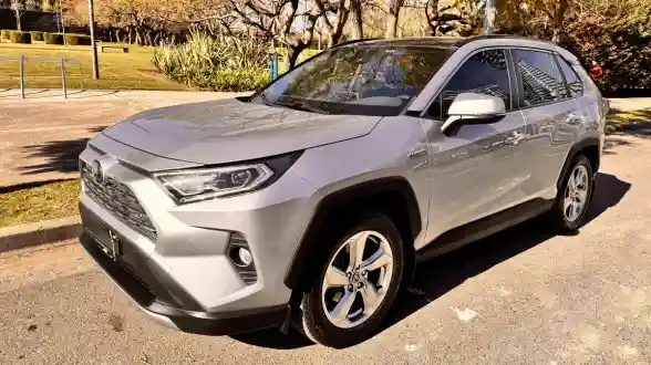 Toyota Rav4 Hibrid 2022 - foto 1