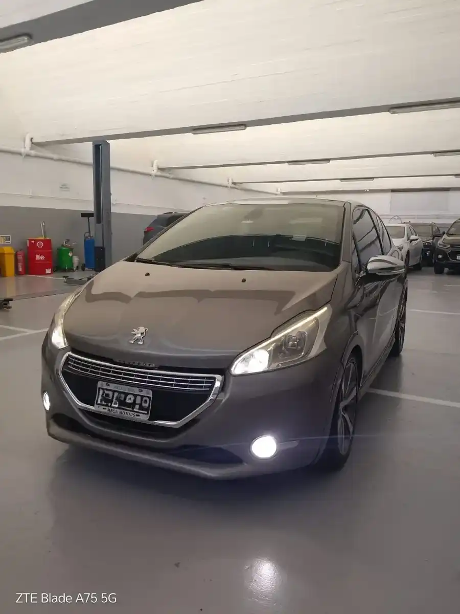 Peugeot 208 1.6 Thp Xy 3P 2014 - foto 1
