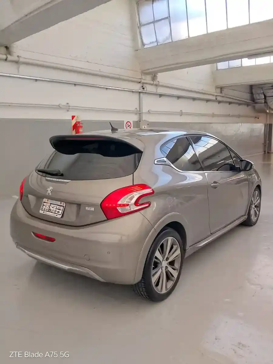Peugeot 208 1.6 Thp Xy 3P 2014 - foto 5
