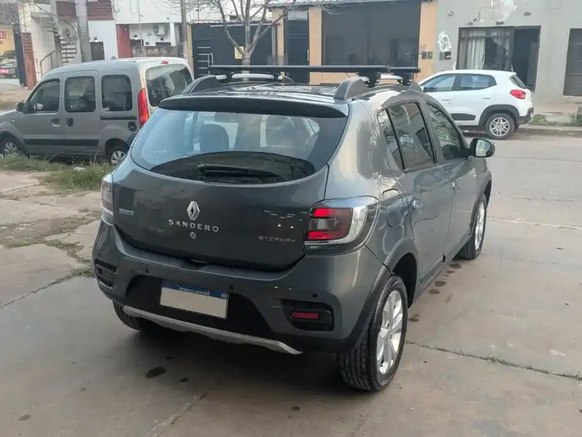 Renault Sandero Stepway 1.6 Privilege 105Cv 2019 - foto 3