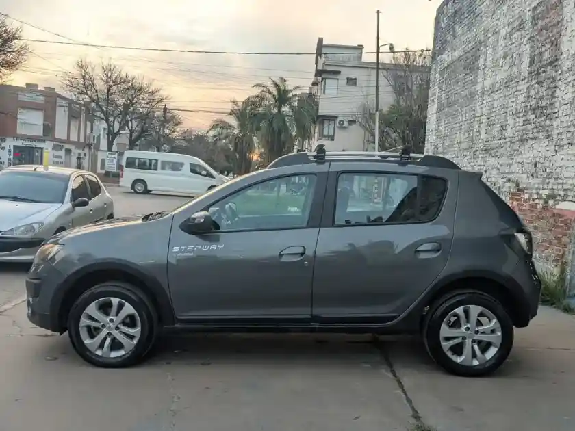 Renault Sandero Stepway 1.6 Privilege 105Cv 2019 - foto 5