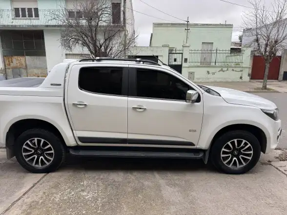 Chevrolet S10 2.8 High Country Cd Tdci 200Cv 4X4 At 2017 - foto 2