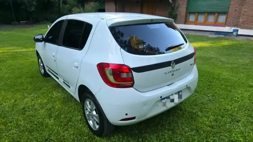 Renault Sandero 1.6 Privilege Pack 105Cv Nac 2017 - foto 2