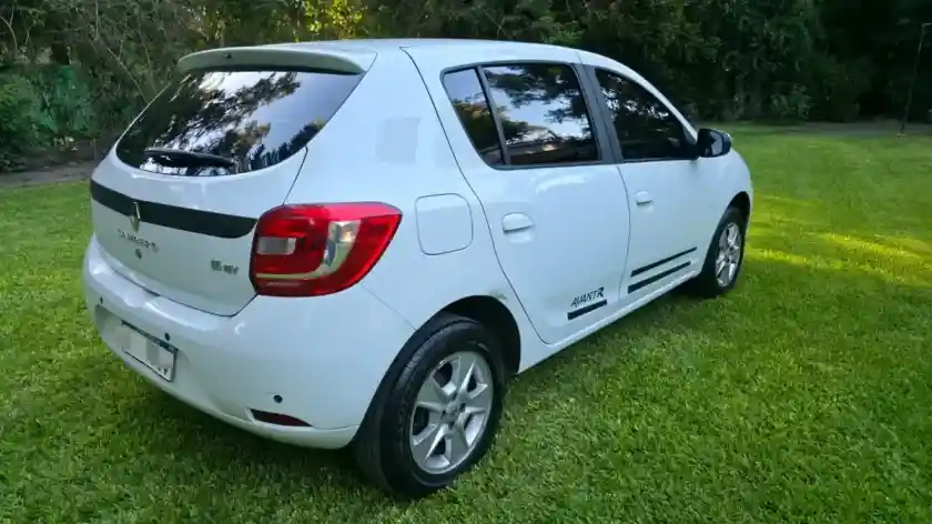 Renault Sandero 1.6 Privilege Pack 105Cv Nac 2017 - foto 3