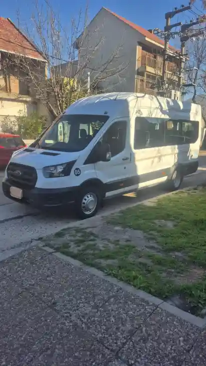 Ford Transit Transit Bus 2.2L 460E 2022 - foto 2