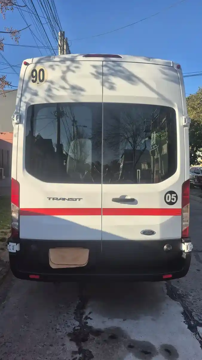 Ford Transit Transit Bus 2.2L 460E 2022 - foto 4