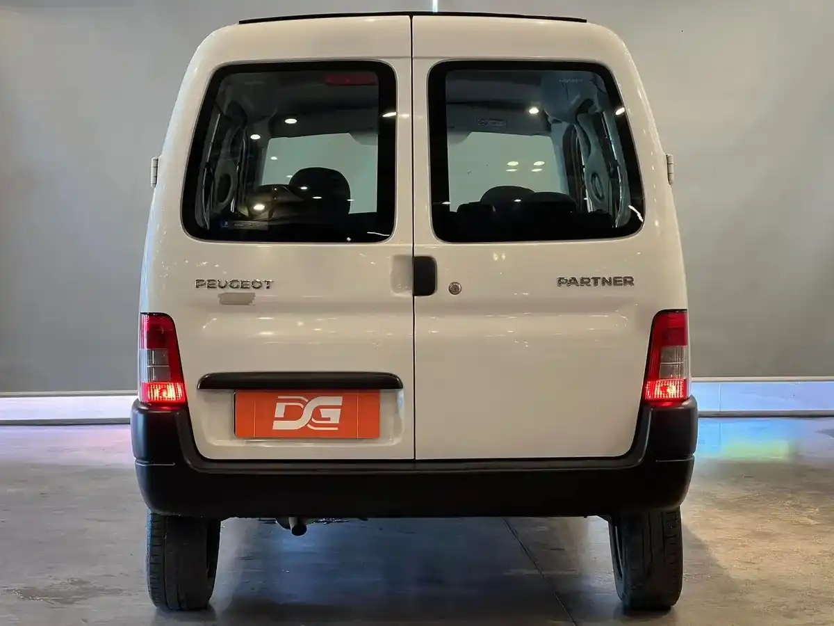 Peugeot Partner 1.6 Hdi Furgon Confort 5As 2017 - foto 3