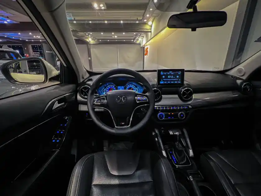 Baic X35 1.5 Luxury At 2019 - foto 2