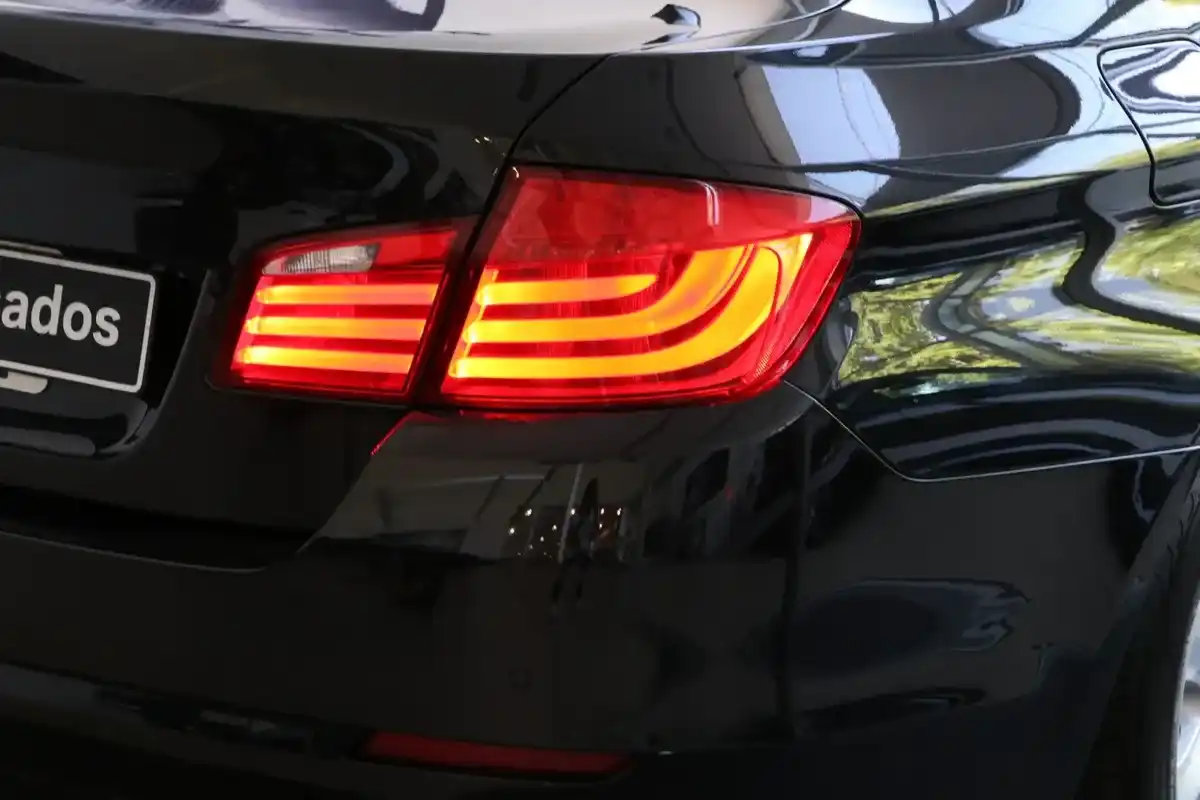 Bmw Serie 5 3.0 525D Executive 204Cv 2011 - foto 3
