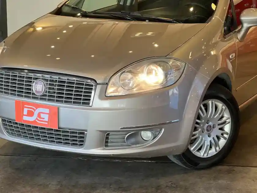 Fiat Linea 1.8 Essence 130Cv Dualogic 2011 - foto 3