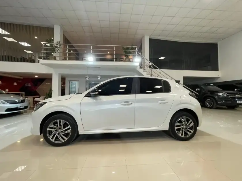 Peugeot 208 1.6 Feline Tiptronic 2024 - foto 4