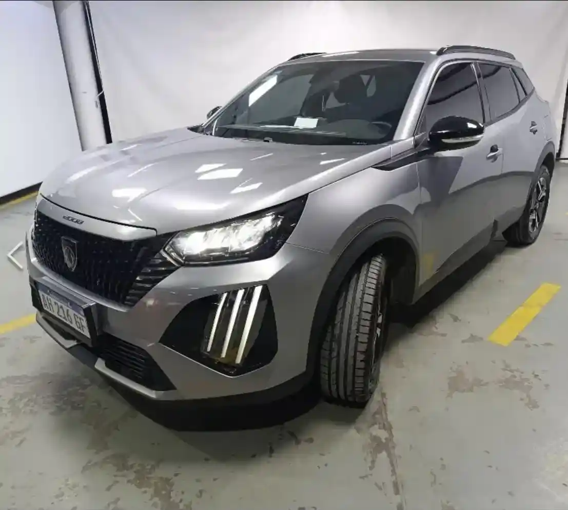 Peugeot 2008 2025 - foto 1
