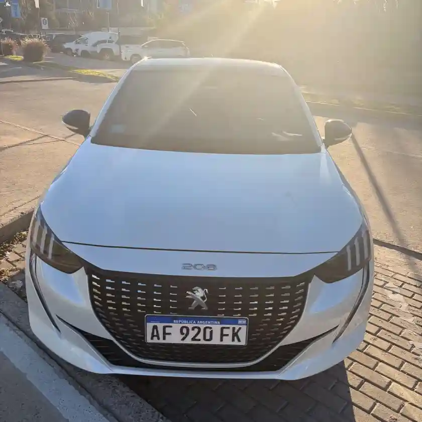 Peugeot 208 1.6 Road Trip 2023 - foto 4