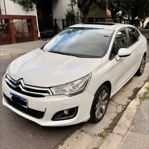 Citroën C4 Lounge 1.6 Thp 165 Feel Pack 10 Años 2018 - foto 1