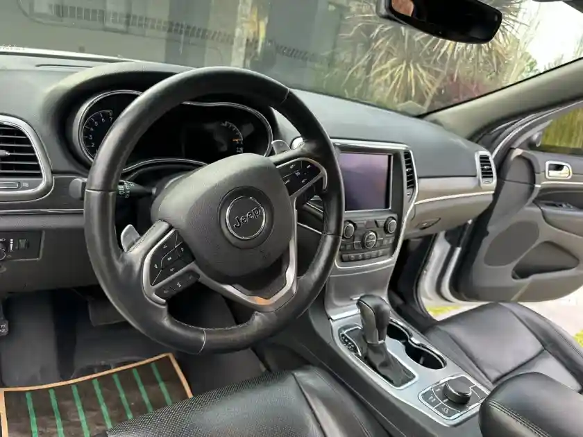 Jeep Grand Cherokee 3.6 Limited 286Hp Techo + Llantas 18 2020 - foto 5