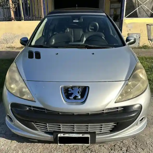 Peugeot 207 2011 - foto 1