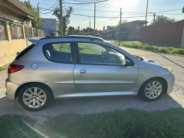 Peugeot 207 1.6 Xt 2011 - foto 3