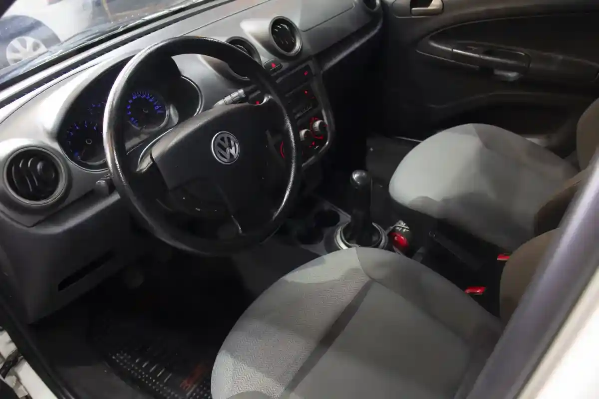 Volkswagen Voyage 1.6 Comfortline 101Cv 2009 - foto 3