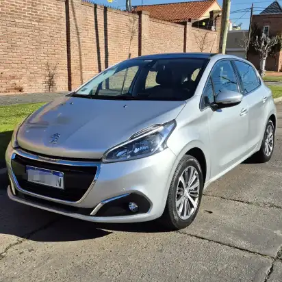 Peugeot 208 1.6 Feline 2017 - foto 1