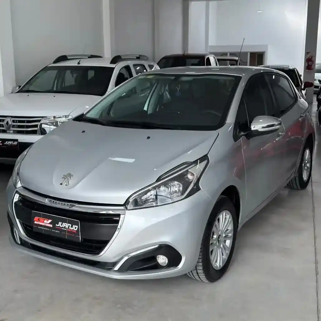 Peugeot 208 Allure 1.6 Navegador 2018 - foto 1