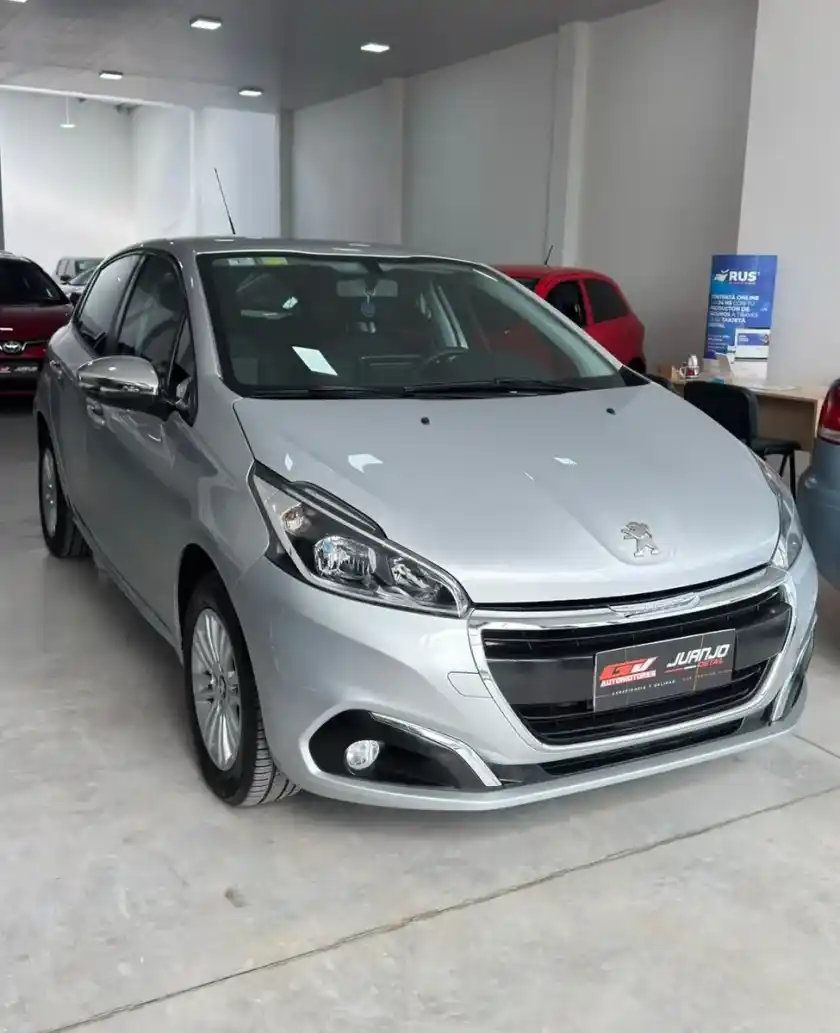 Peugeot 208 Allure 1.6 Navegador 2018 - foto 2