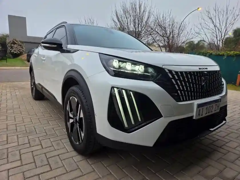 Peugeot 2008 1.0T Gt 2026 - foto 4